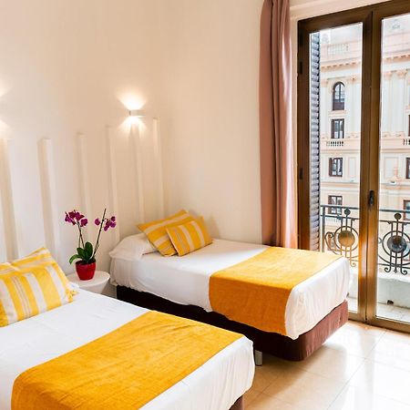 Hostal Josefina-Gran Via Madrid Exterior foto
