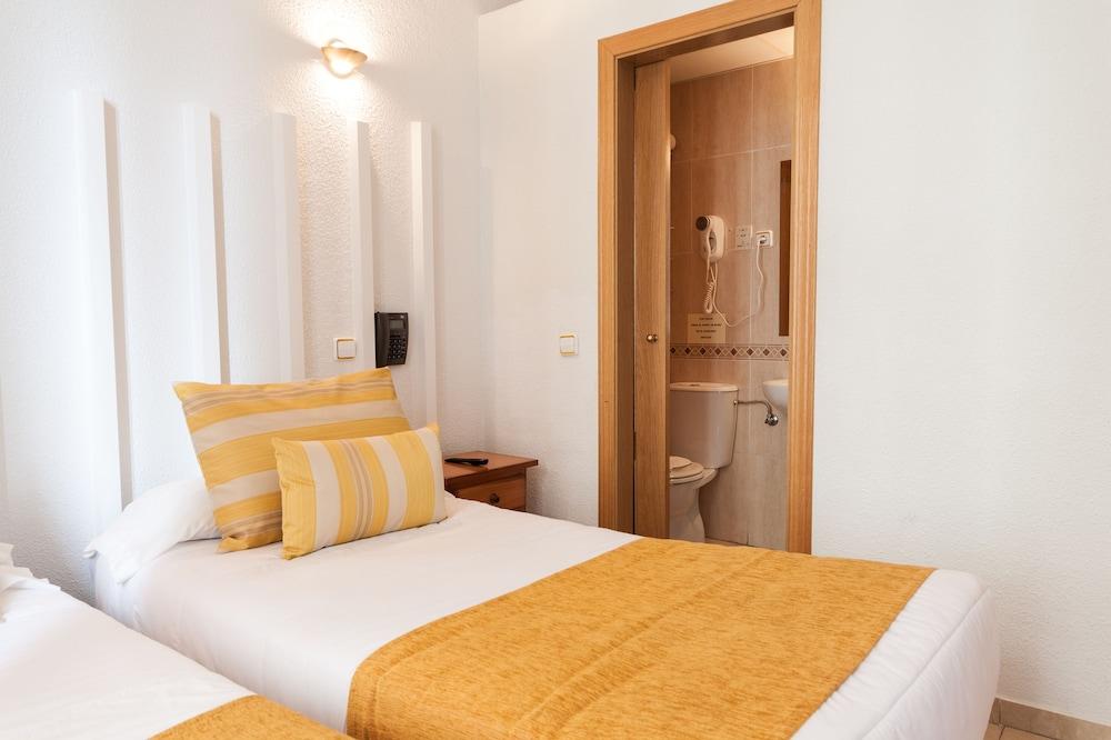 Hostal Josefina-Gran Via Madrid Exterior foto