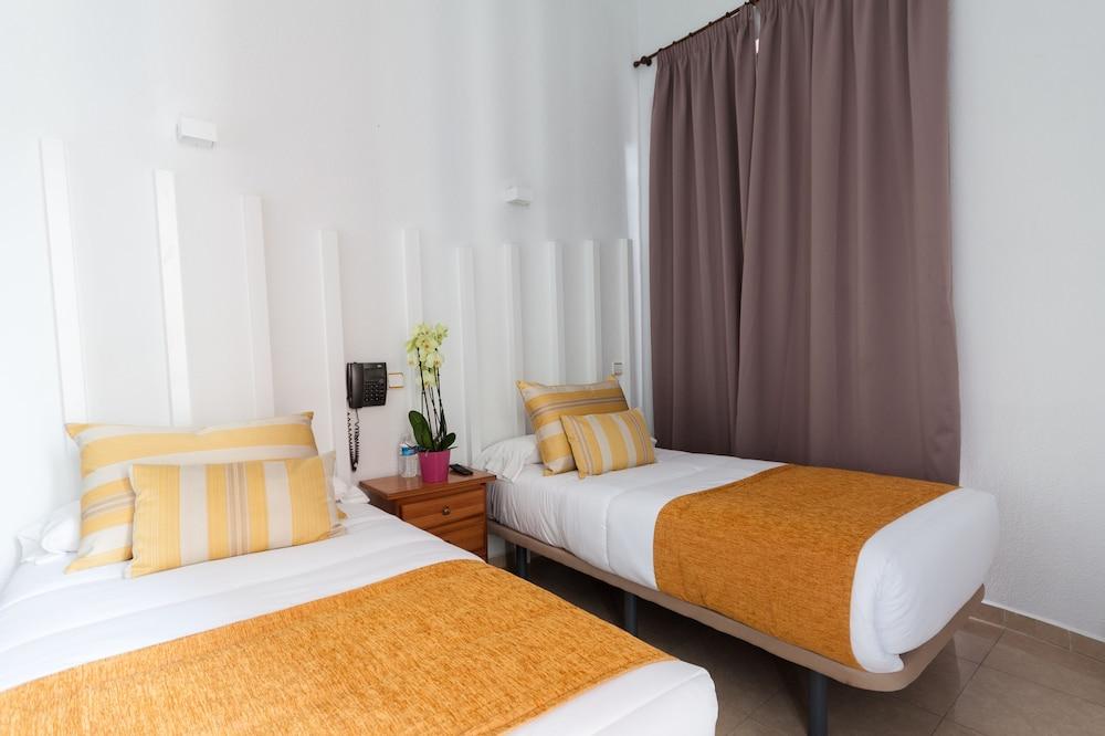 Hostal Josefina-Gran Via Madrid Exterior foto