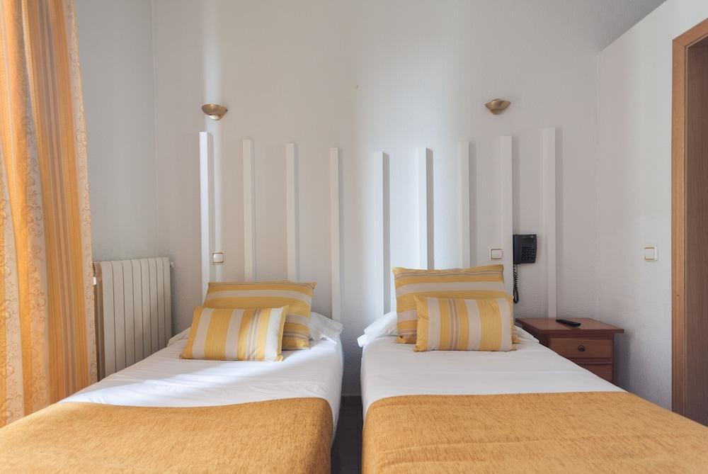 Hostal Josefina-Gran Via Madrid Exterior foto