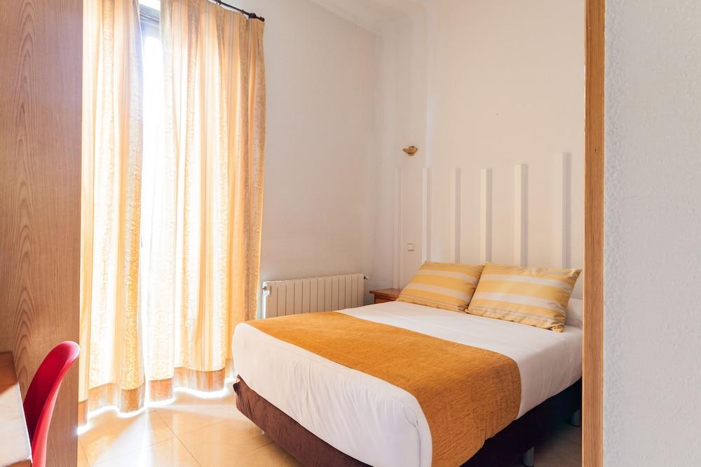 Hostal Josefina-Gran Via Madrid Exterior foto