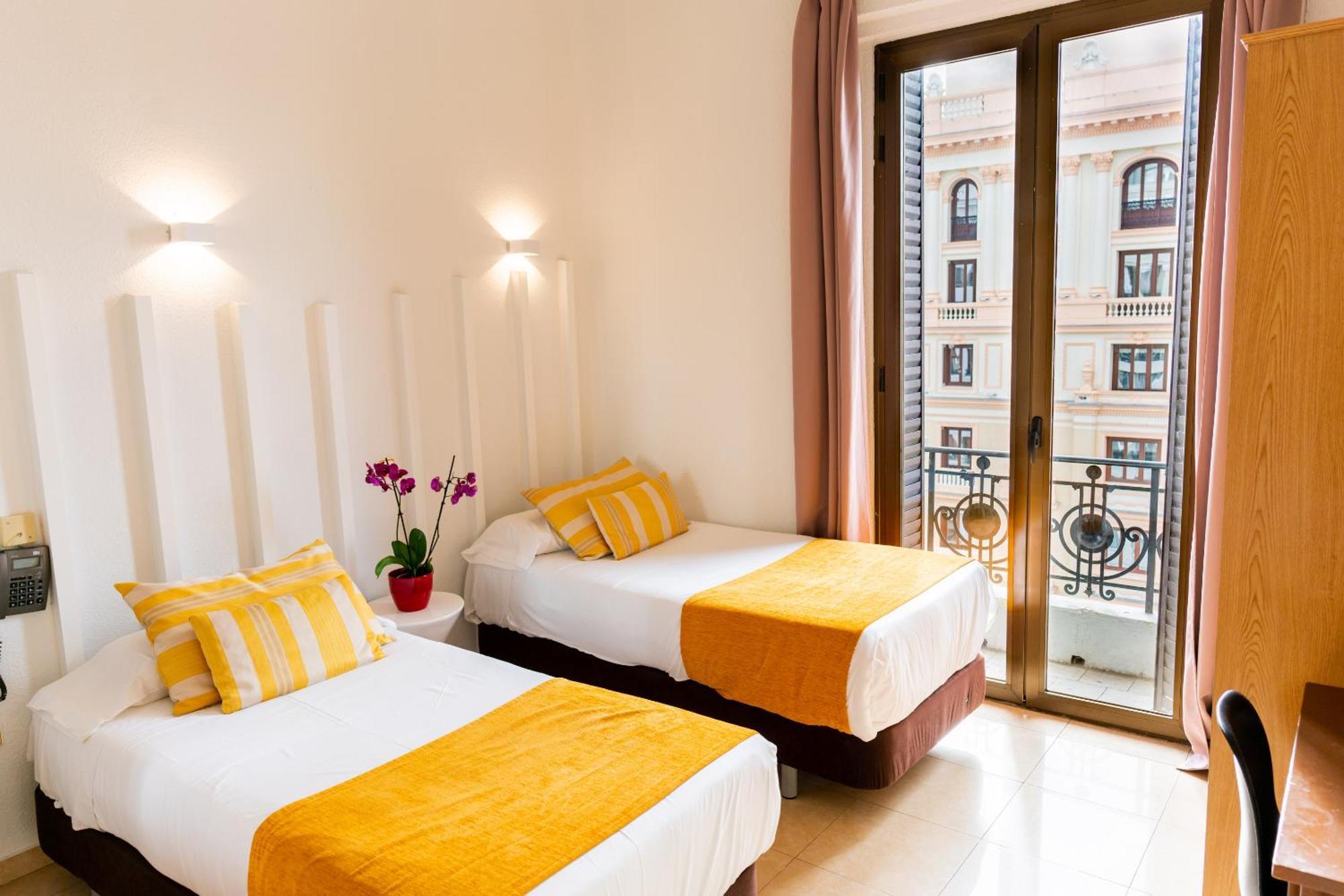 Hostal Josefina-Gran Via Madrid Exterior foto