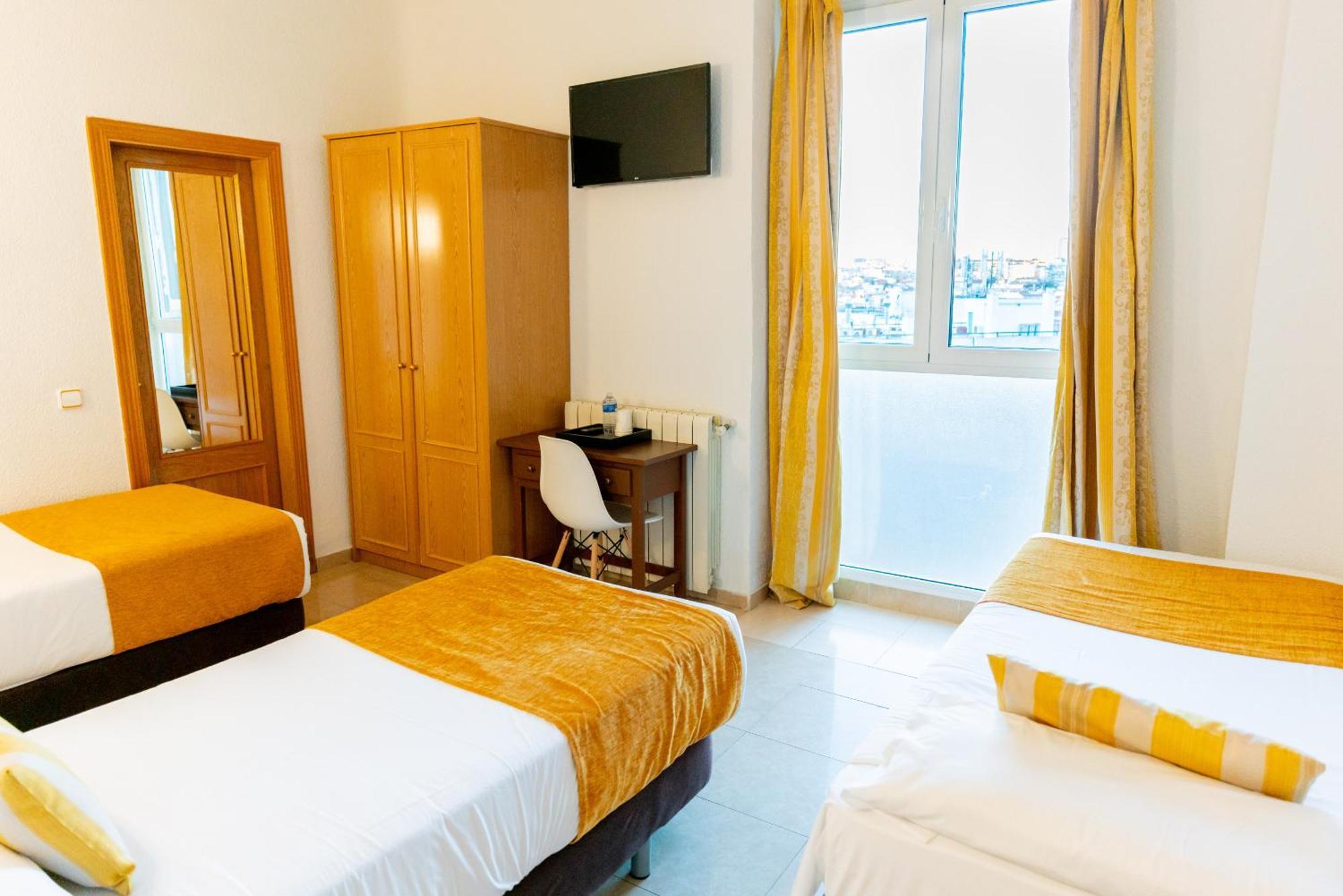 Hostal Josefina-Gran Via Madrid Exterior foto
