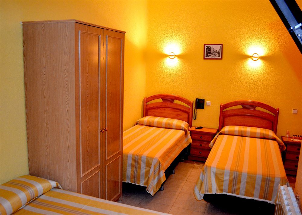Hostal Josefina-Gran Via Madrid Exterior foto